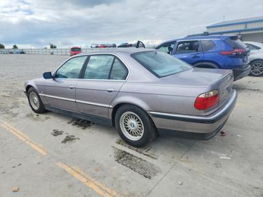 Vista de 1998 BMW 740 I AUTOMATIC, ángulo 2