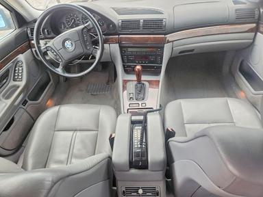 Vista de 1998 BMW 740 I AUTOMATIC, ángulo 8