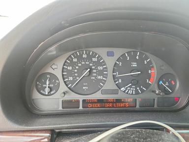 Vista de 1998 BMW 740 I AUTOMATIC, ángulo 9