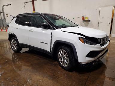 Вид 2025 JEEP COMPASS LIMITED, угол 4