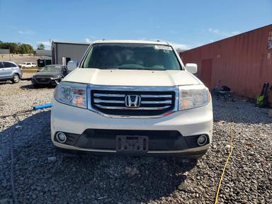 Vue de 2014 HONDA PILOT TOURING, angle 5