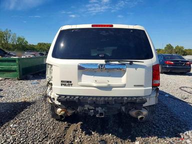 Vue de 2014 HONDA PILOT TOURING, angle 6