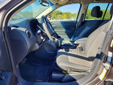 Vue de 2016 JEEP COMPASS SPORT, angle 7