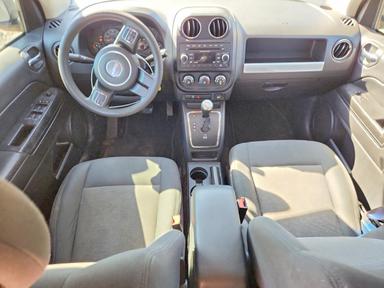 Vue de 2016 JEEP COMPASS SPORT, angle 8