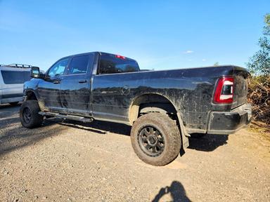منظر 2024 RAM 3500 BIG HORN، زاوية 2