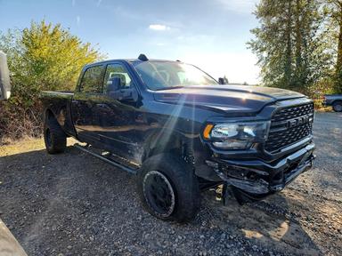 منظر 2024 RAM 3500 BIG HORN، زاوية 4