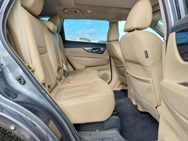 2016 NISSAN ROGUE SL view, angle 10