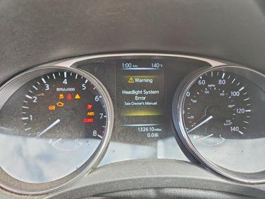 2016 NISSAN ROGUE SL view, angle 9