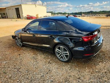 منظر 2018 AUDI A3 PREMIUM، زاوية 2
