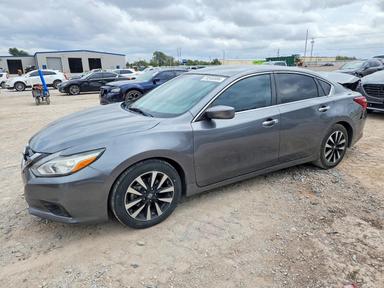 منظر 2018 NISSAN ALTIMA 2.5 SV، زاوية 1