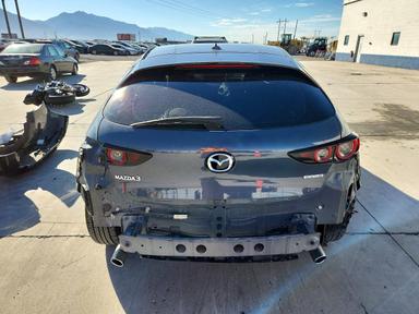 Vue de 2019 MAZDA 3 PREMIUM, angle 6
