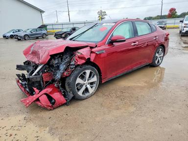 Vista de 2019 KIA OPTIMA S, ángulo 1