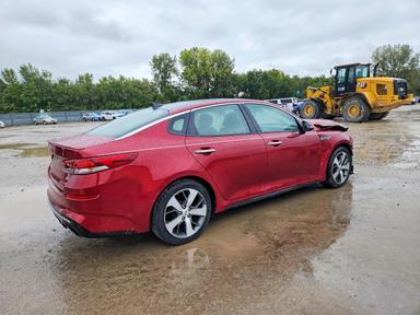 Vista de 2019 KIA OPTIMA S, ángulo 3