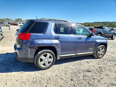 منظر 2013 GMC TERRAIN SLT، زاوية 3