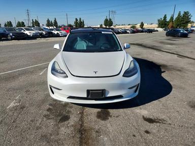 Вид 2019 TESLA MODEL 3, угол 5