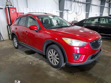 Vue de 2014 MAZDA CX-5 TOURING, angle 4