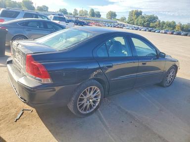 Vue de 2006 VOLVO S60 T5, angle 3