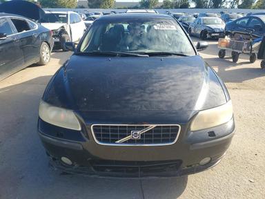 Vue de 2006 VOLVO S60 T5, angle 5