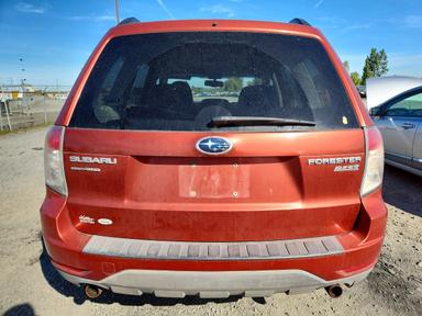 Vista de 2010 SUBARU FORESTER 2.5X PREMIUM, ángulo 6