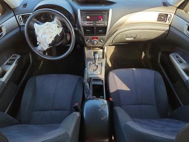 Vista de 2010 SUBARU FORESTER 2.5X PREMIUM, ángulo 8