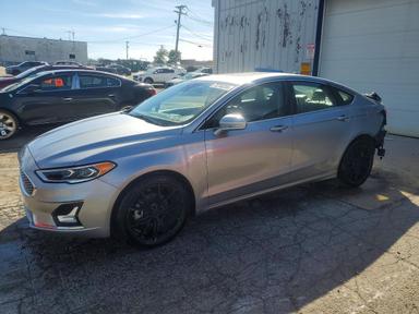 Vue de 2020 FORD FUSION TITANIUM, angle 1