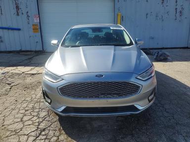 Vue de 2020 FORD FUSION TITANIUM, angle 5
