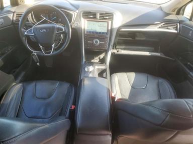 Vue de 2020 FORD FUSION TITANIUM, angle 8