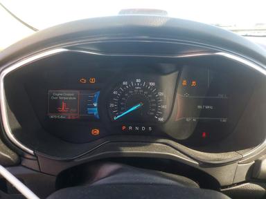 Vue de 2020 FORD FUSION TITANIUM, angle 9
