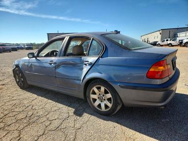 منظر 2005 BMW 325 XI، زاوية 2