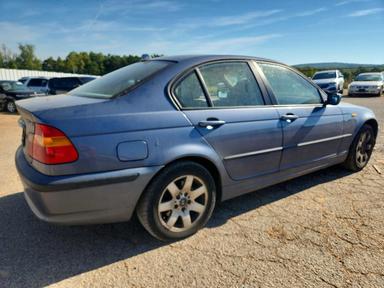 منظر 2005 BMW 325 XI، زاوية 3
