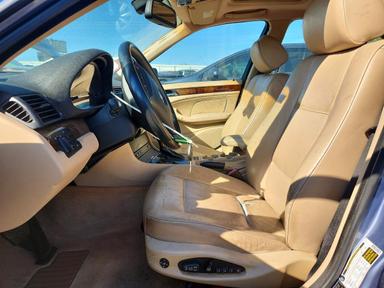 منظر 2005 BMW 325 XI، زاوية 7