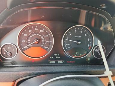 Vue de 2017 BMW 320 I, angle 9