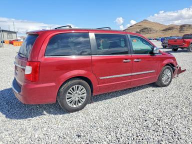 منظر 2016 CHRYSLER TOWN &amp; COUNTRY TOURING L، زاوية 3