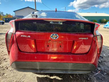 Vue de 2017 TOYOTA PRIUS TWO, angle 6