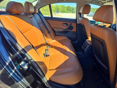 Вид 2010 BMW 328 XI, угол 10