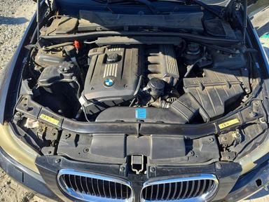 Вид 2010 BMW 328 XI, угол 11