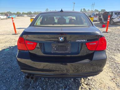 Вид 2010 BMW 328 XI, угол 6