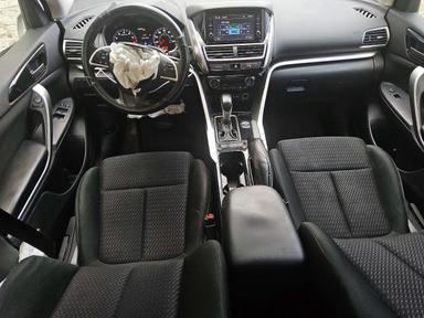 منظر 2019 MITSUBISHI ECLIPSE CROSS ES، زاوية 8