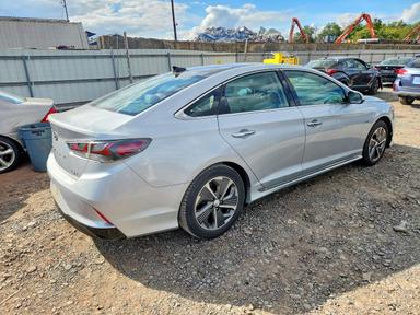 منظر 2018 HYUNDAI SONATA HYBRID LIMITED، زاوية 3