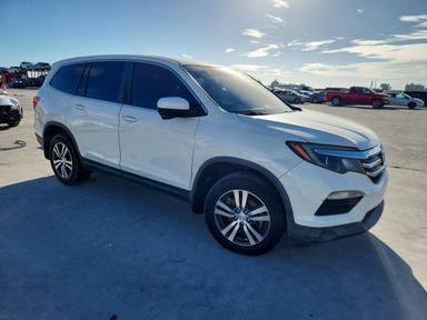 Vue de 2018 HONDA PILOT EX, angle 4