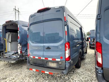 منظر 2020 FORD TRANSIT 250 DELIVERY VAN، زاوية 3