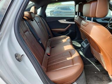 Vue de 2017 AUDI A4 PREMIUM, angle 10