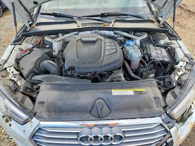 Vue de 2017 AUDI A4 PREMIUM, angle 11