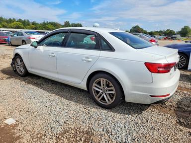Vue de 2017 AUDI A4 PREMIUM, angle 2