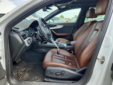 Vue de 2017 AUDI A4 PREMIUM, angle 7