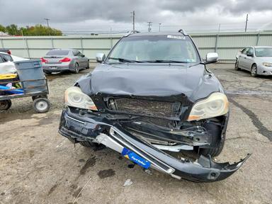 Vue de 2013 VOLVO XC90 3.2, angle 5