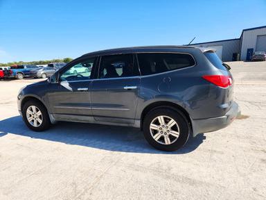 منظر 2011 CHEVROLET TRAVERSE LT، زاوية 2