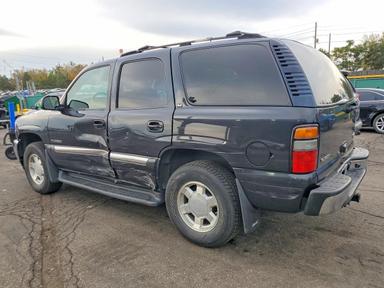 Vue de 2005 GMC YUKON, angle 2