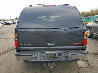 Vue de 2005 GMC YUKON, angle 6