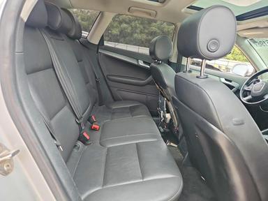 Vue de 2012 AUDI A3 PREMIUM, angle 10